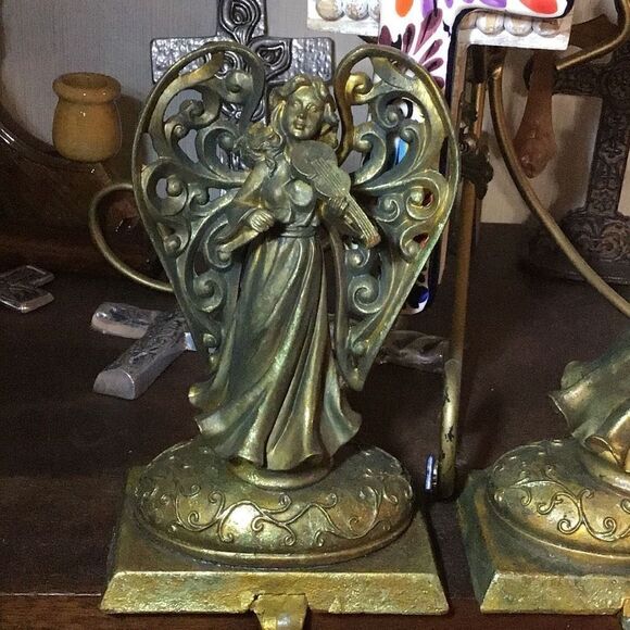 Stocking hangers vintage angel on missing wings - Picture 4 of 8